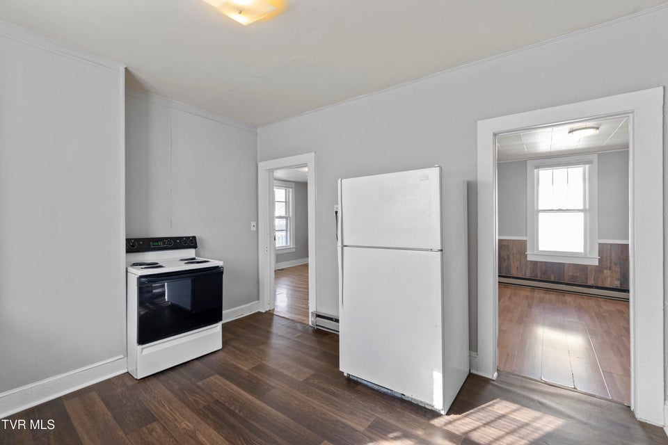 Photo #15: 1008 Boone Street