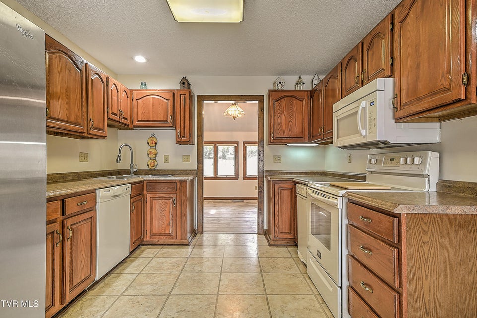 Photo #10: 270 Hampton Drive