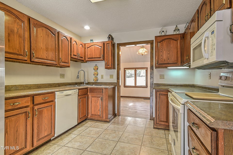 Photo #11: 270 Hampton Drive