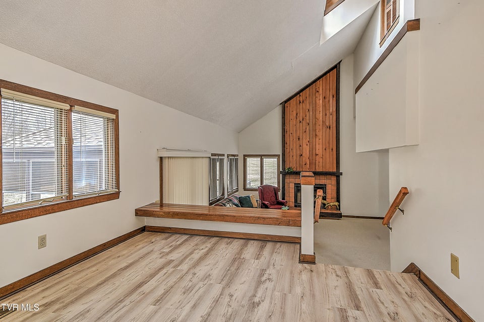 Photo #17: 270 Hampton Drive