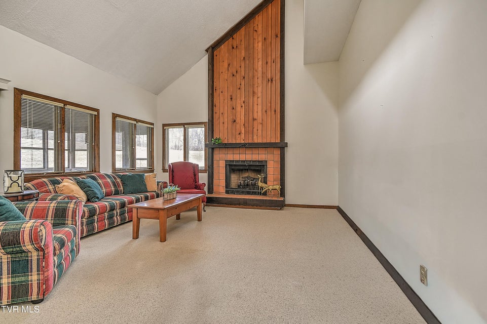 Photo #18: 270 Hampton Drive