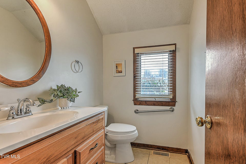 Photo #21: 270 Hampton Drive