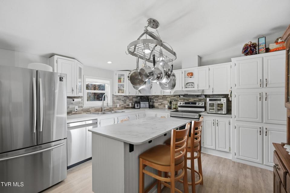 Photo #25: 3311 Rebecca Road