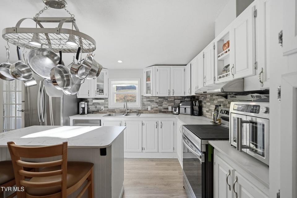 Photo #27: 3311 Rebecca Road