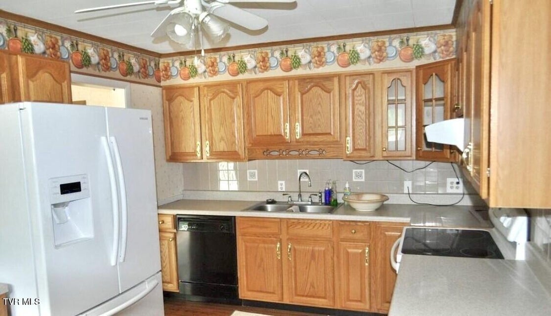 Photo #13: 10132 Coeburn Mountain Road