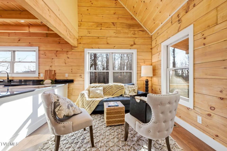 Photo #6: 954 Glasgow Street