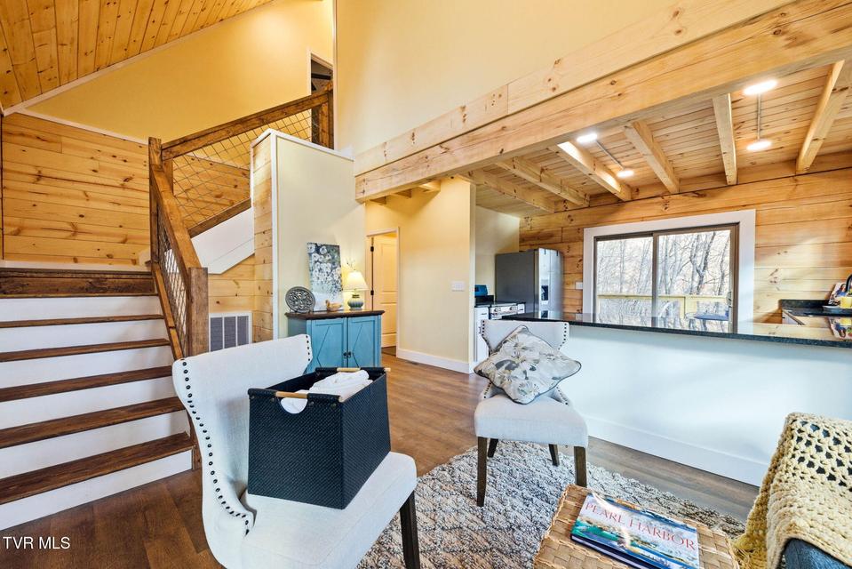 Photo #8: 954 Glasgow Street