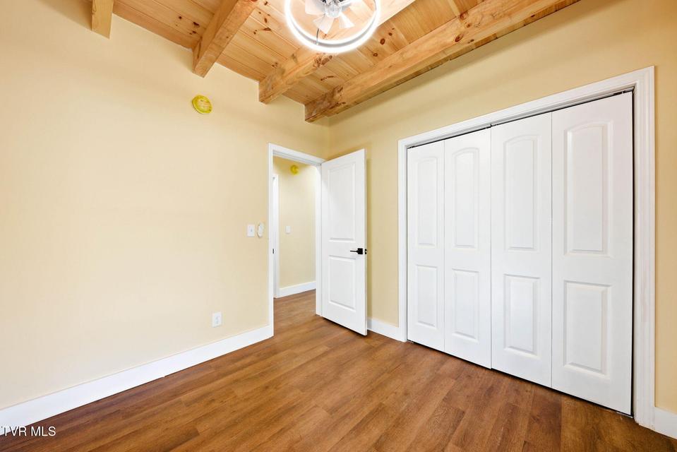 Photo #25: 954 Glasgow Street