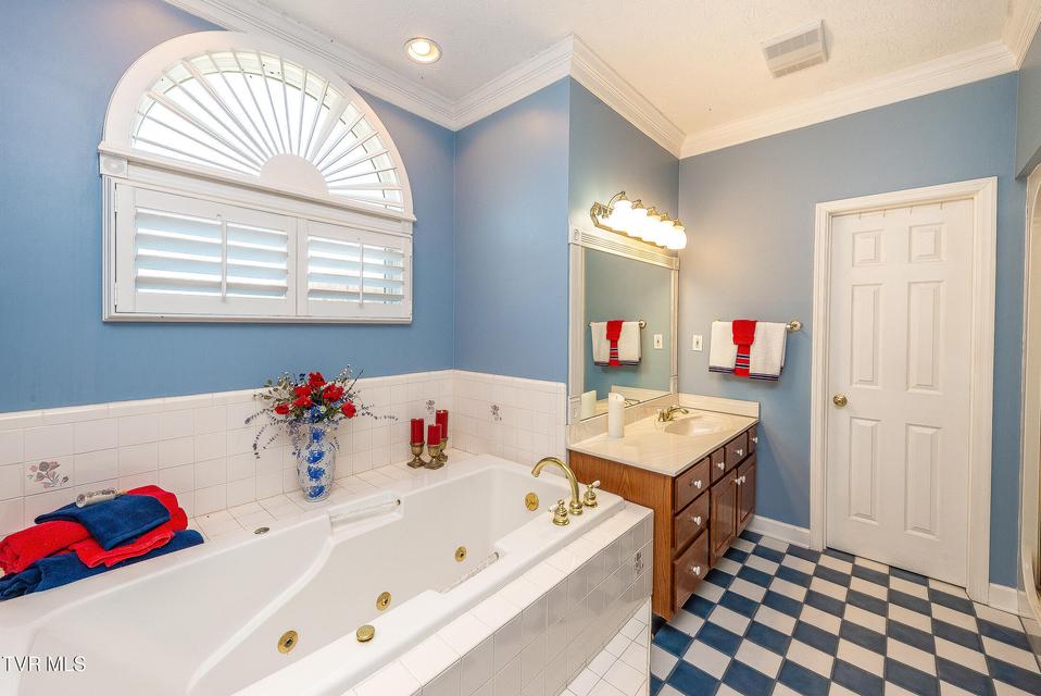 Photo #40: 1091 Haynes Valley Road