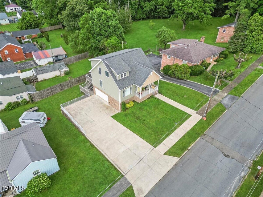 Photo #4: 404 Allen Avenue