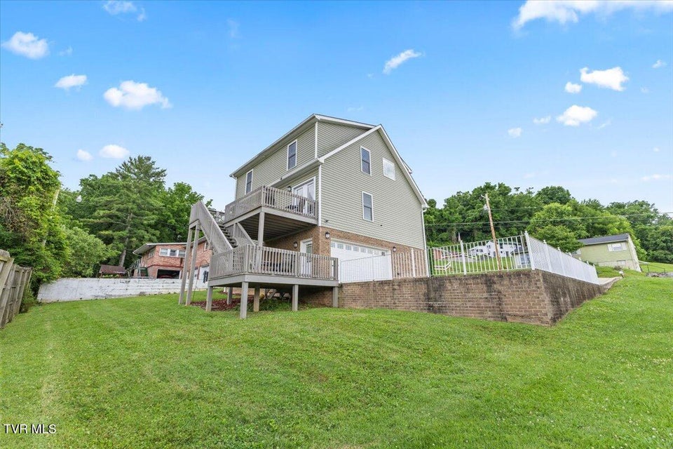 Photo #7: 404 Allen Avenue