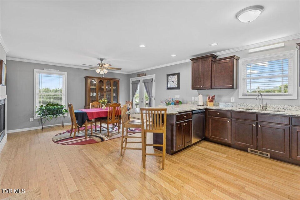 Photo #18: 404 Allen Avenue