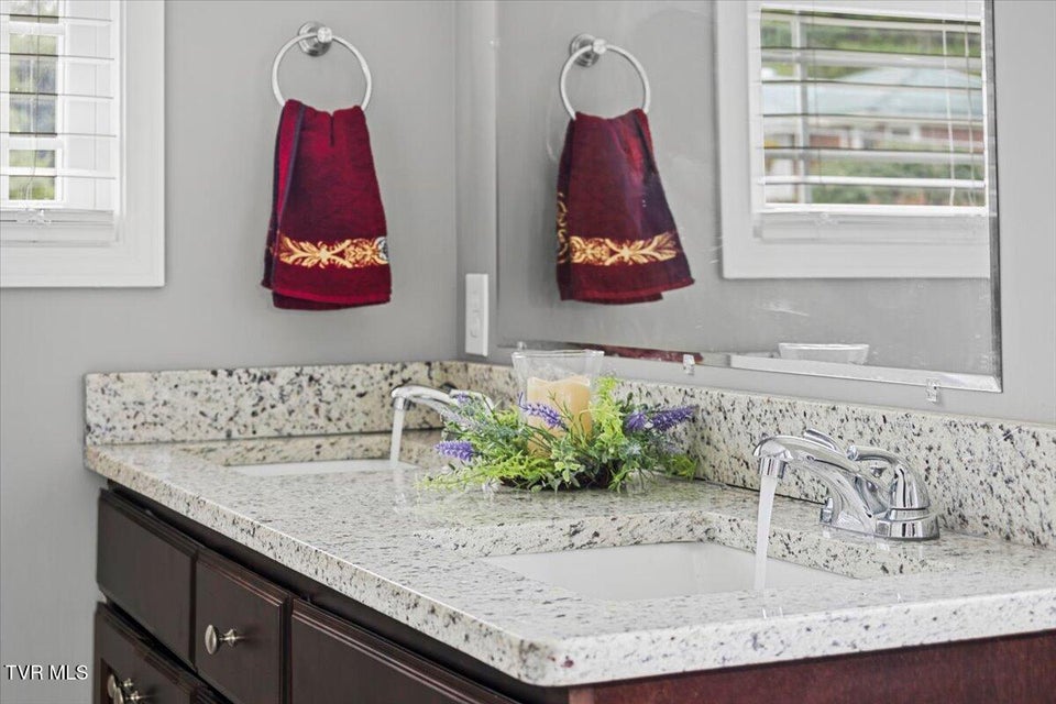 Photo #31: 404 Allen Avenue