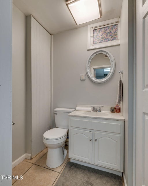 Photo #30: 702 Main Street