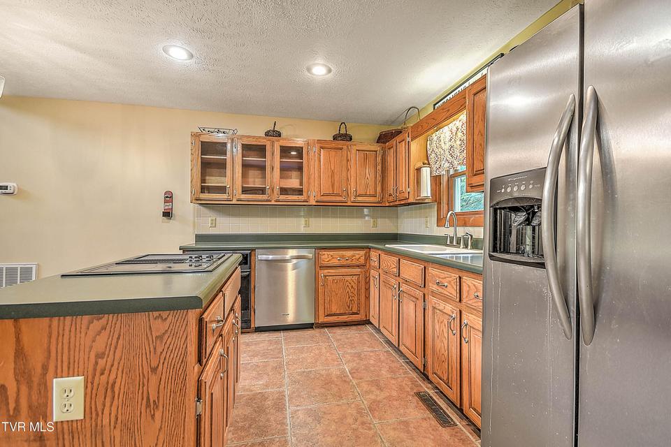 Photo #15: 122 Chase Drive