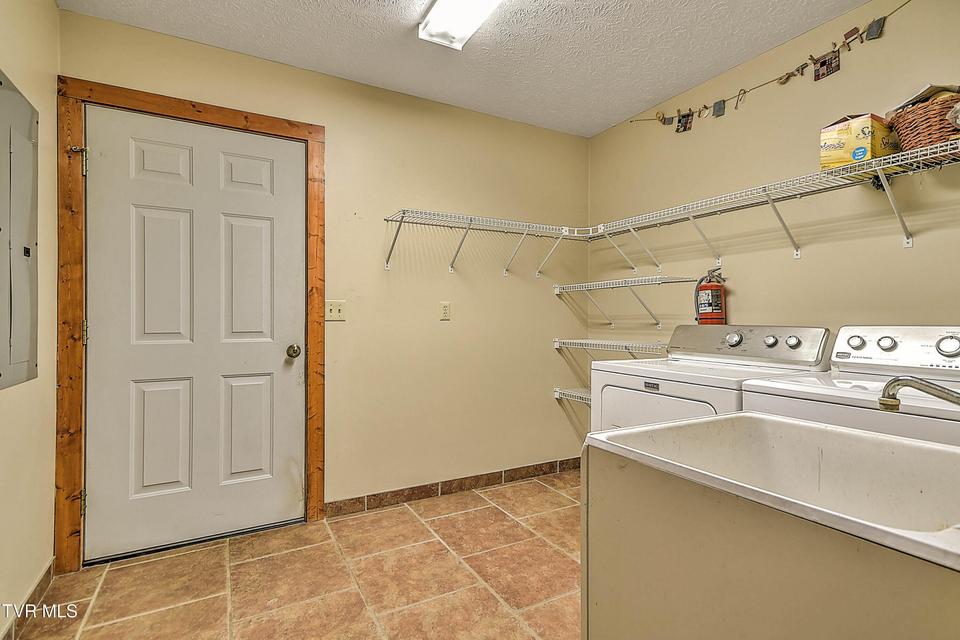 Photo #17: 122 Chase Drive