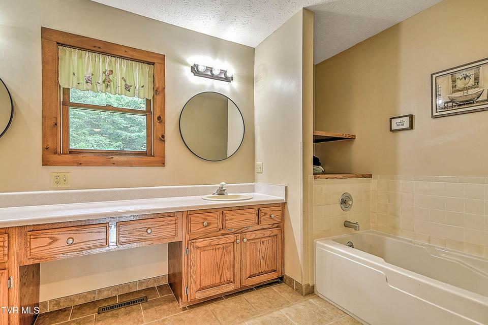 Photo #26: 122 Chase Drive