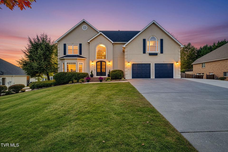 Photo #2: 6 Carriage Court