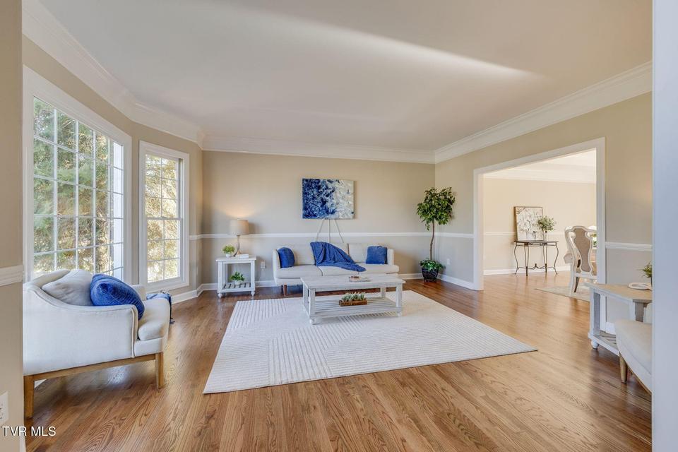 Photo #7: 6 Carriage Court