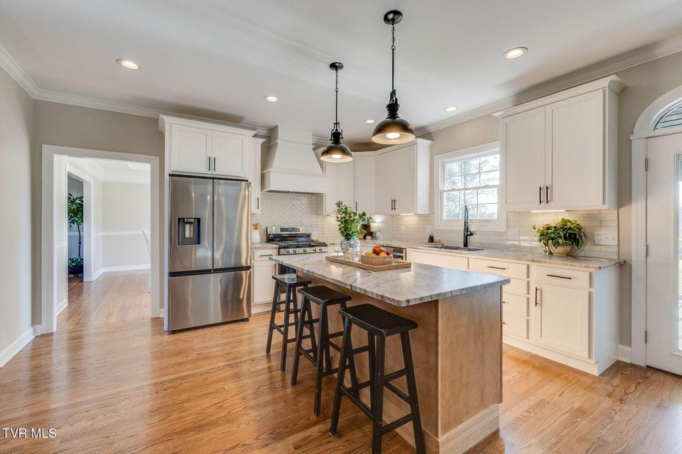 Photo #14: 6 Carriage Court