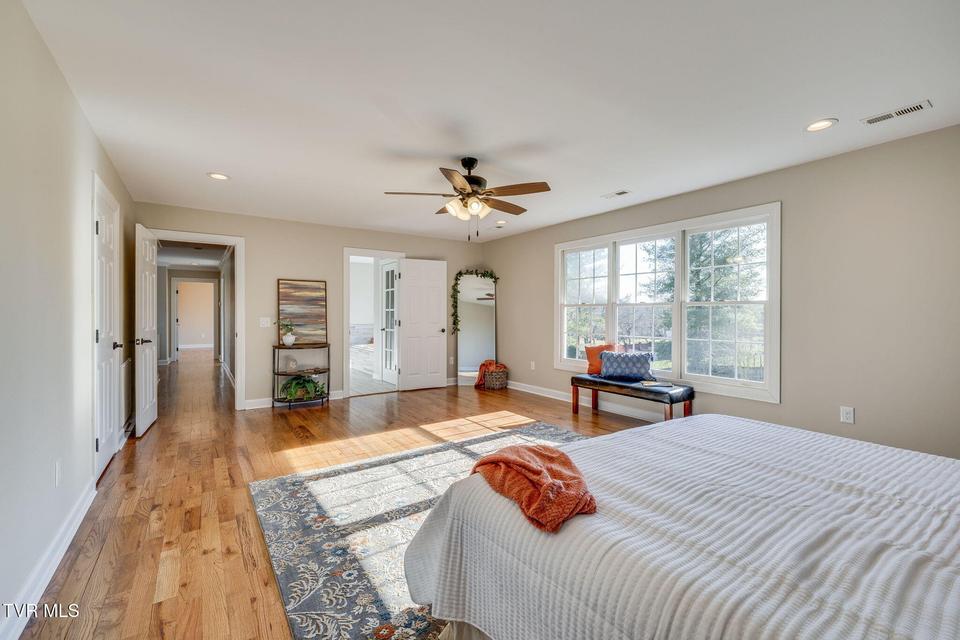 Photo #24: 6 Carriage Court