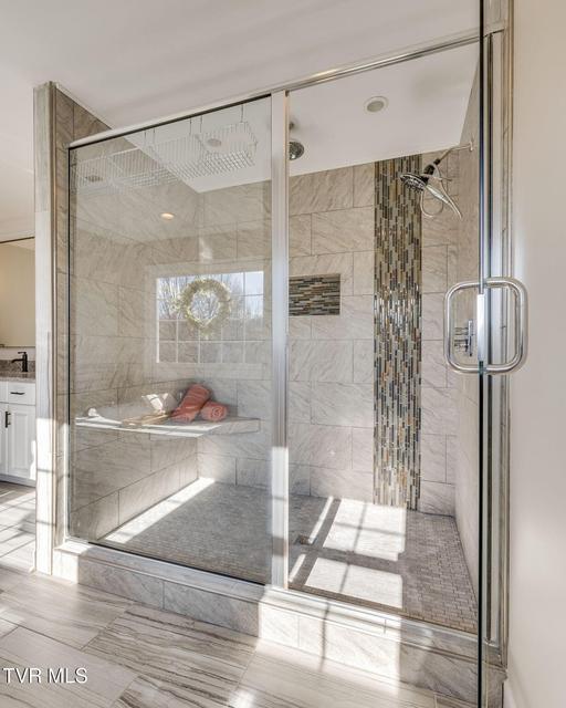 Photo #28: 6 Carriage Court