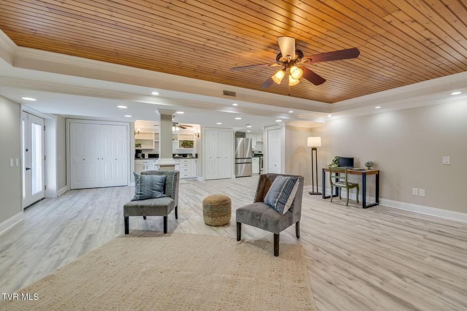 Photo #31: 6 Carriage Court