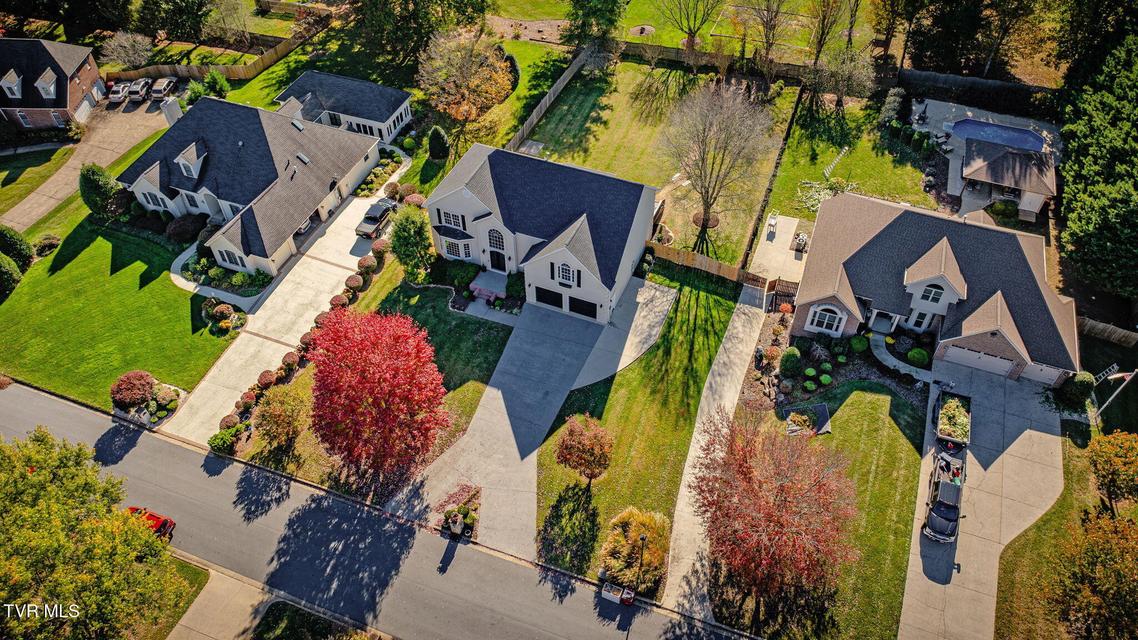 Photo #40: 6 Carriage Court