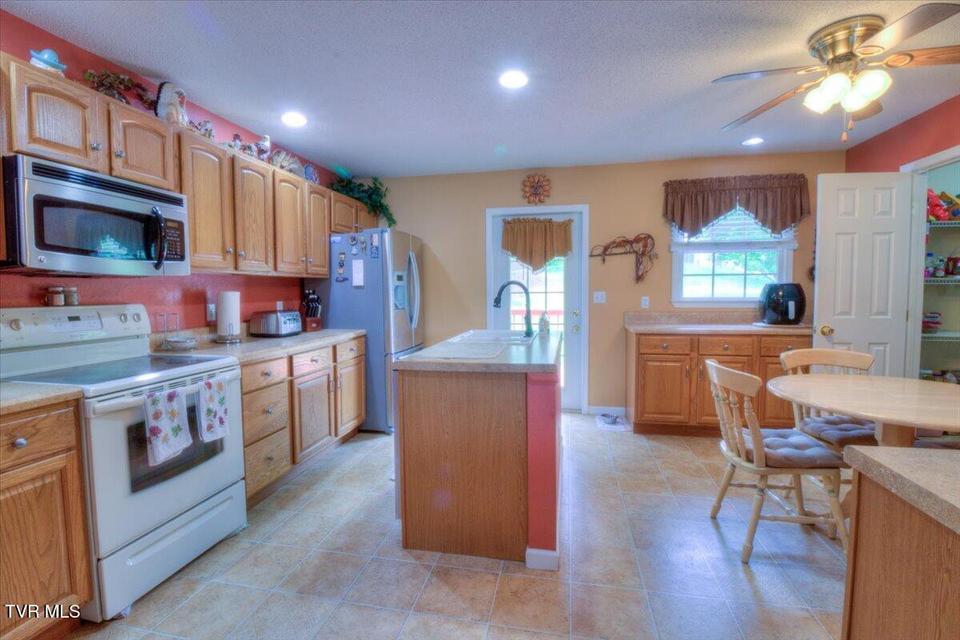 Photo #9: 123 Bermuda Drive