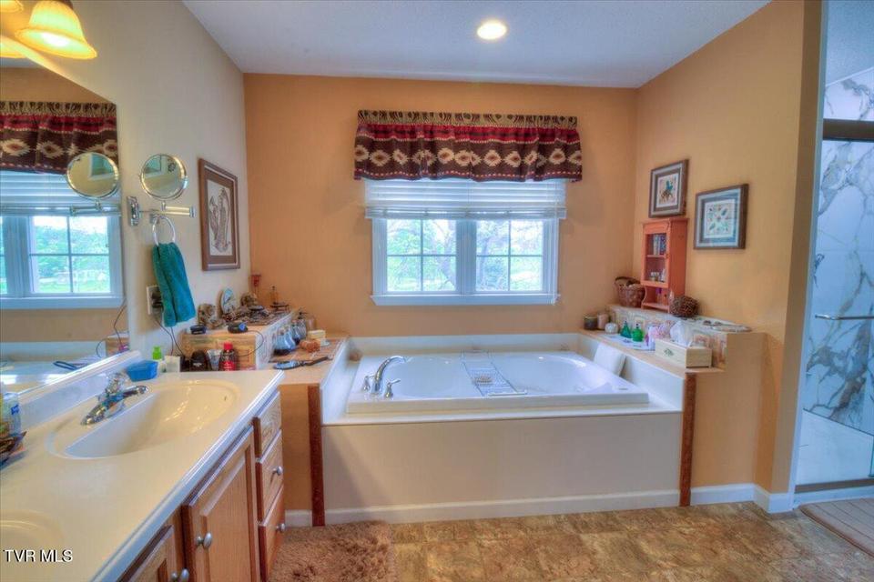 Photo #22: 123 Bermuda Drive