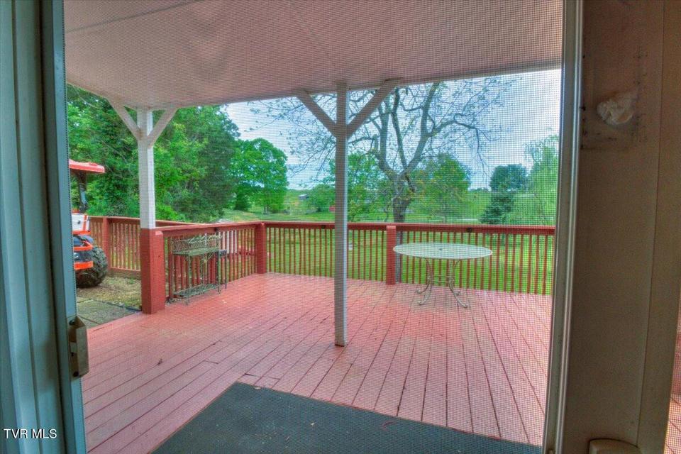 Photo #32: 123 Bermuda Drive