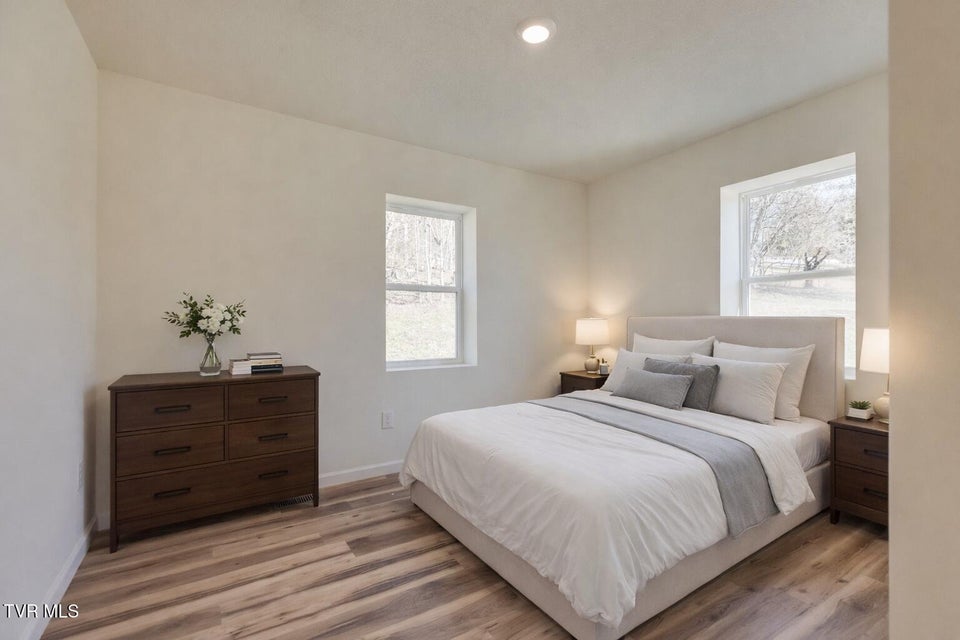 Photo #23: 200 Independence Drive