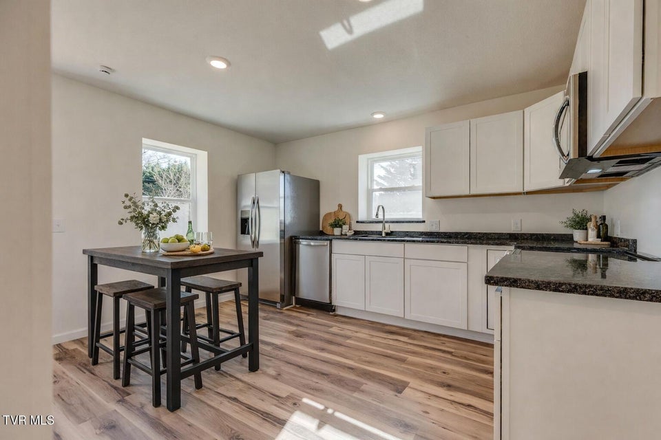 Photo #10: 200 Independence Drive