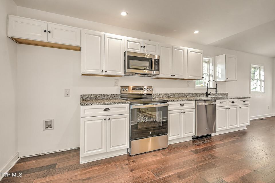 Photo #10: 143 Daniel Lane