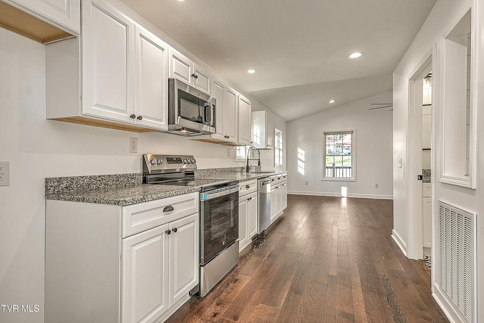 Photo #11: 143 Daniel Lane