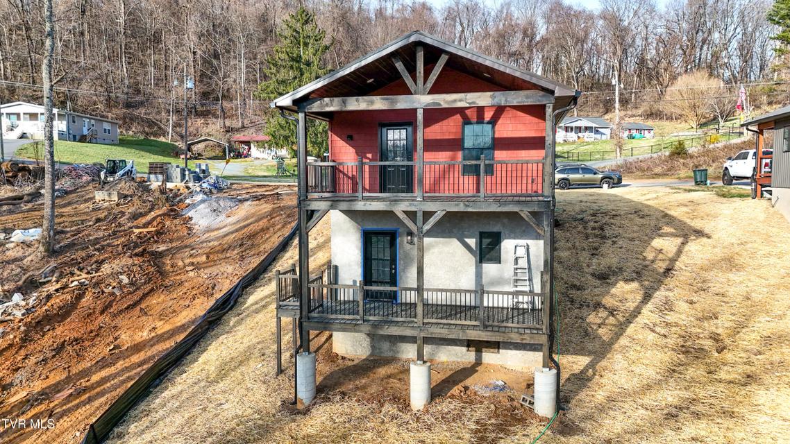 Photo #33: 143 Daniel Lane