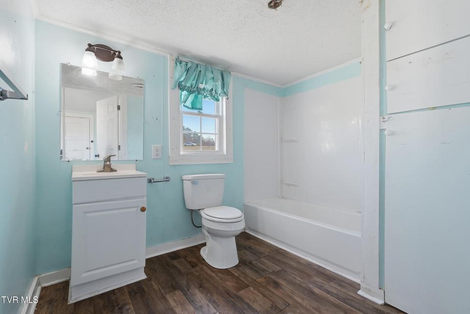 Photo #16: 40 Mount Pleasant Circle