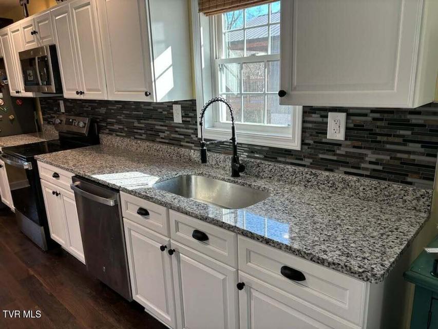 Photo #39: 143 Daniel Lane