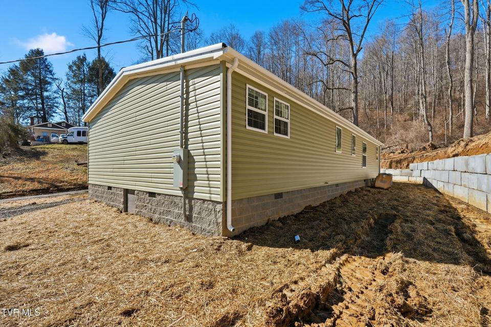 Photo #28: 1223 Front Street