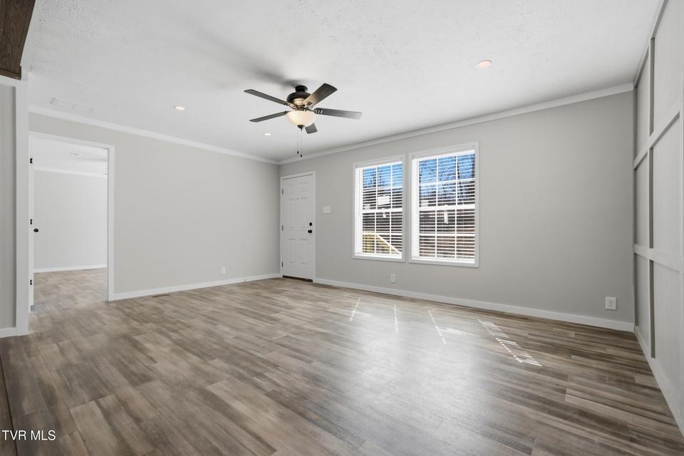 Photo #5: 1223 Front Street