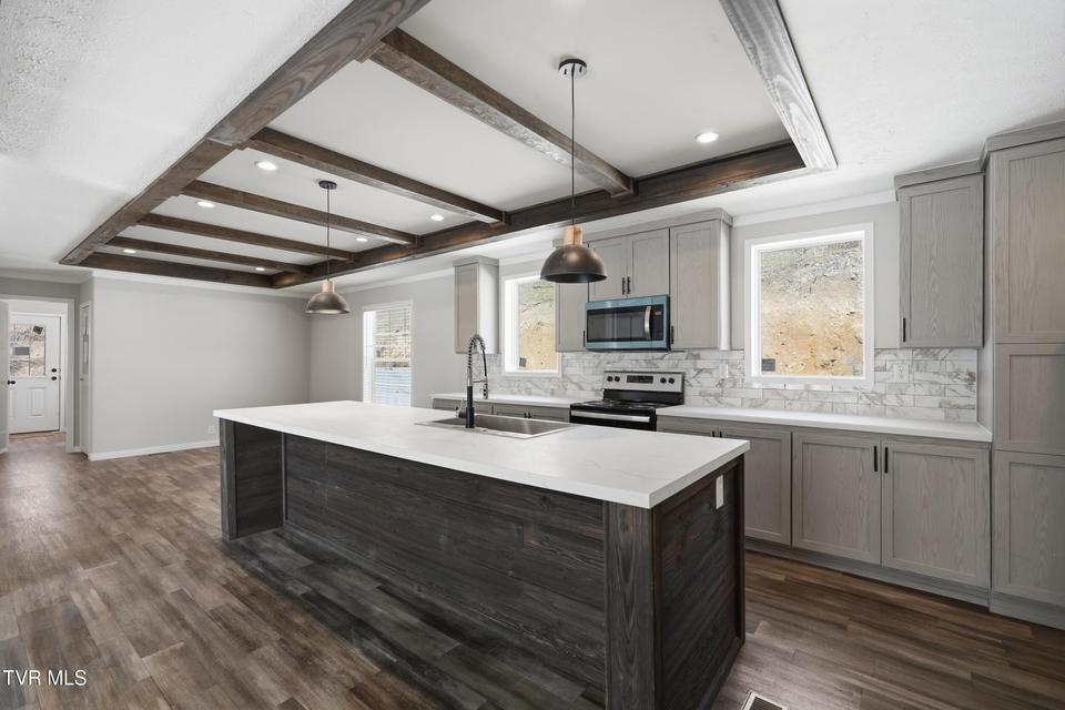 Photo #8: 1223 Front Street