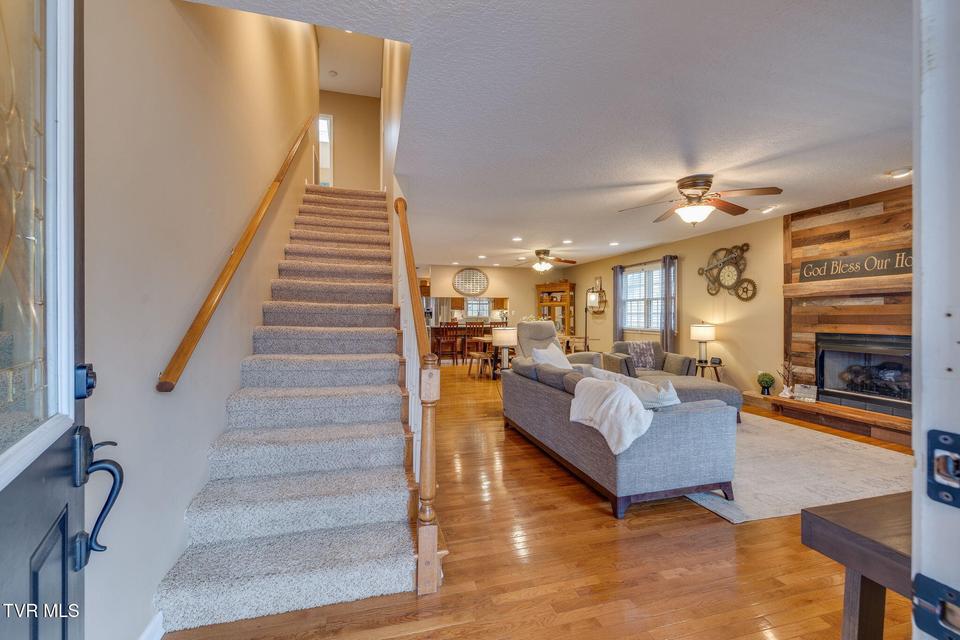 Photo #4: 613 Willowcrest Place