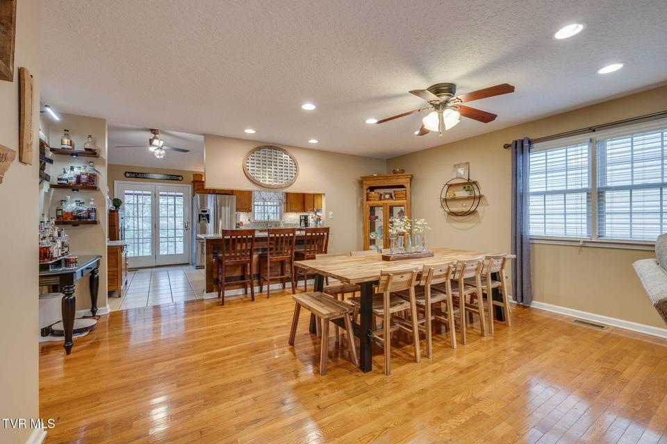 Photo #8: 613 Willowcrest Place