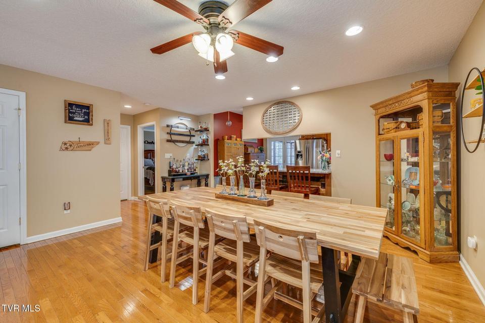 Photo #9: 613 Willowcrest Place