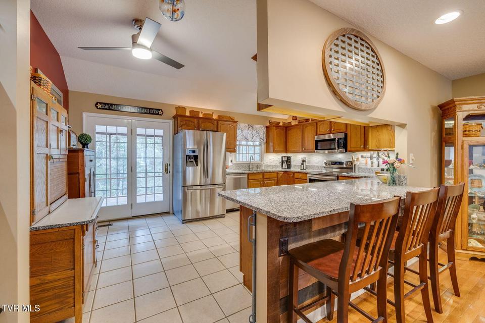 Photo #11: 613 Willowcrest Place