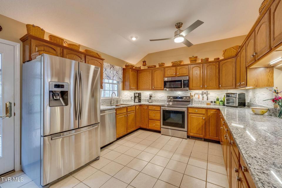 Photo #12: 613 Willowcrest Place