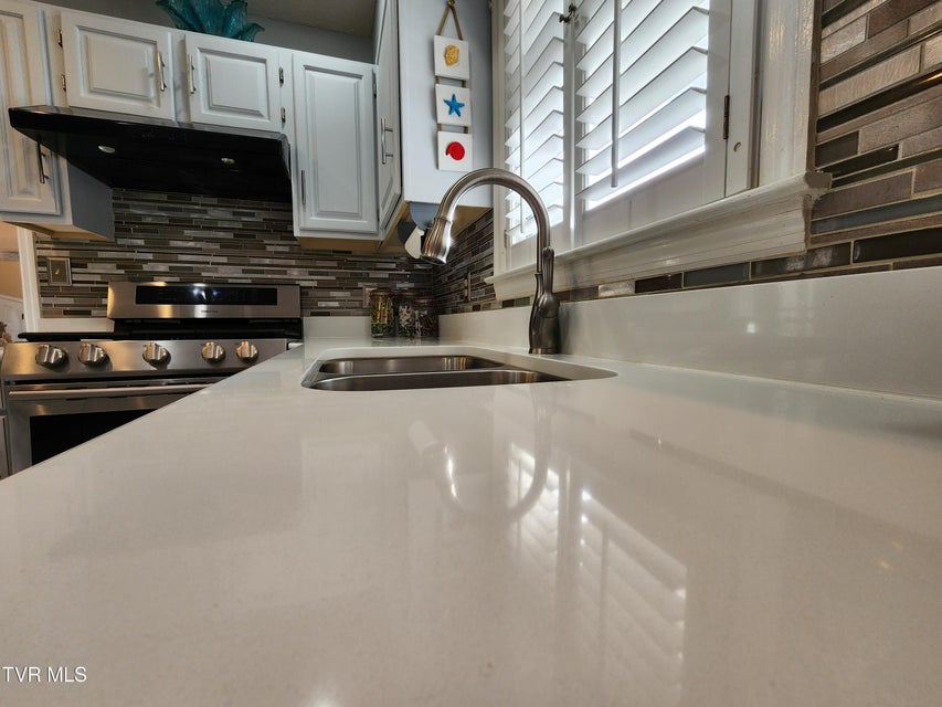 Photo #16: 15512 Woodstone Circle