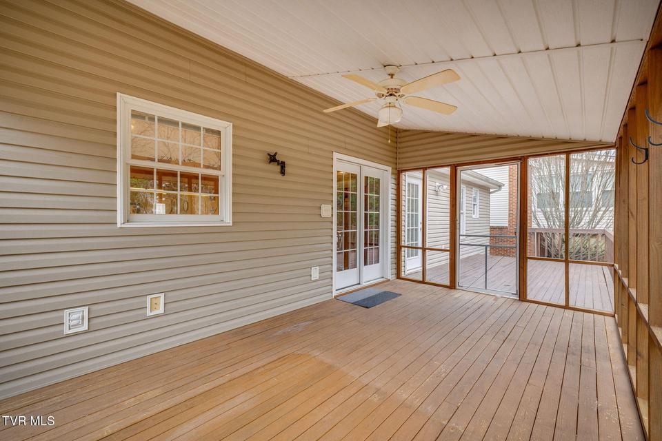 Photo #36: 613 Willowcrest Place