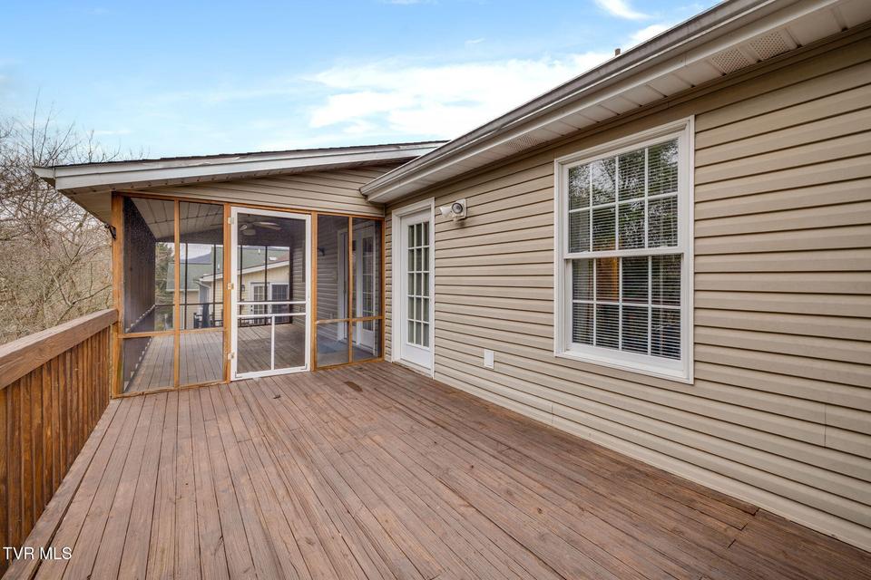 Photo #38: 613 Willowcrest Place