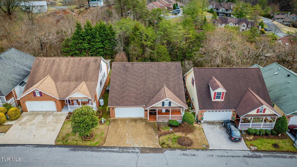 Photo #42: 613 Willowcrest Place